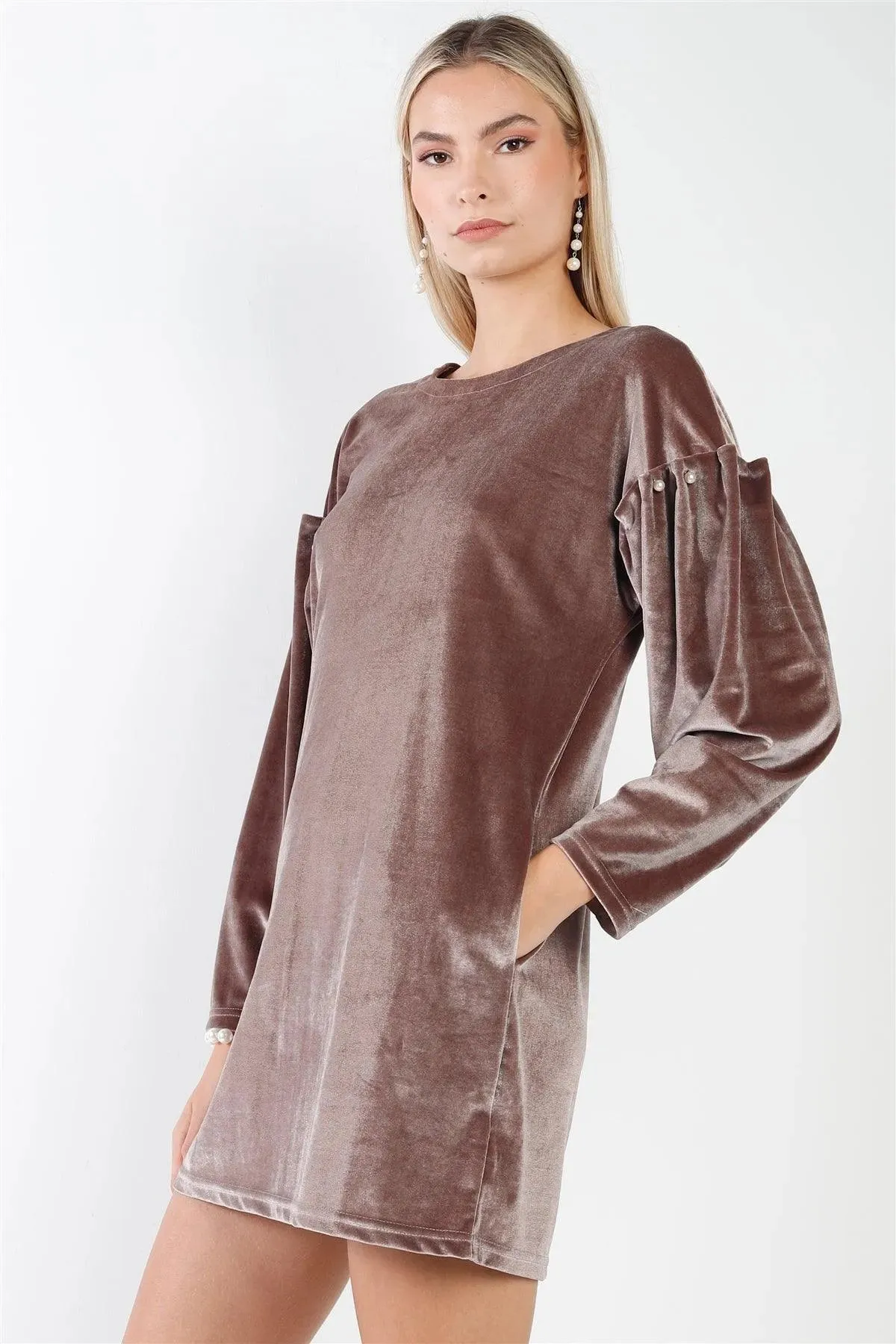 Cocoa Velvet Long Sleeve Pearl Detail Mini Dress /2-2-2
