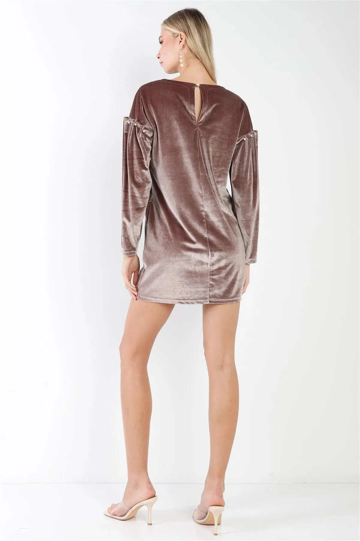 Cocoa Velvet Long Sleeve Pearl Detail Mini Dress /2-2-2