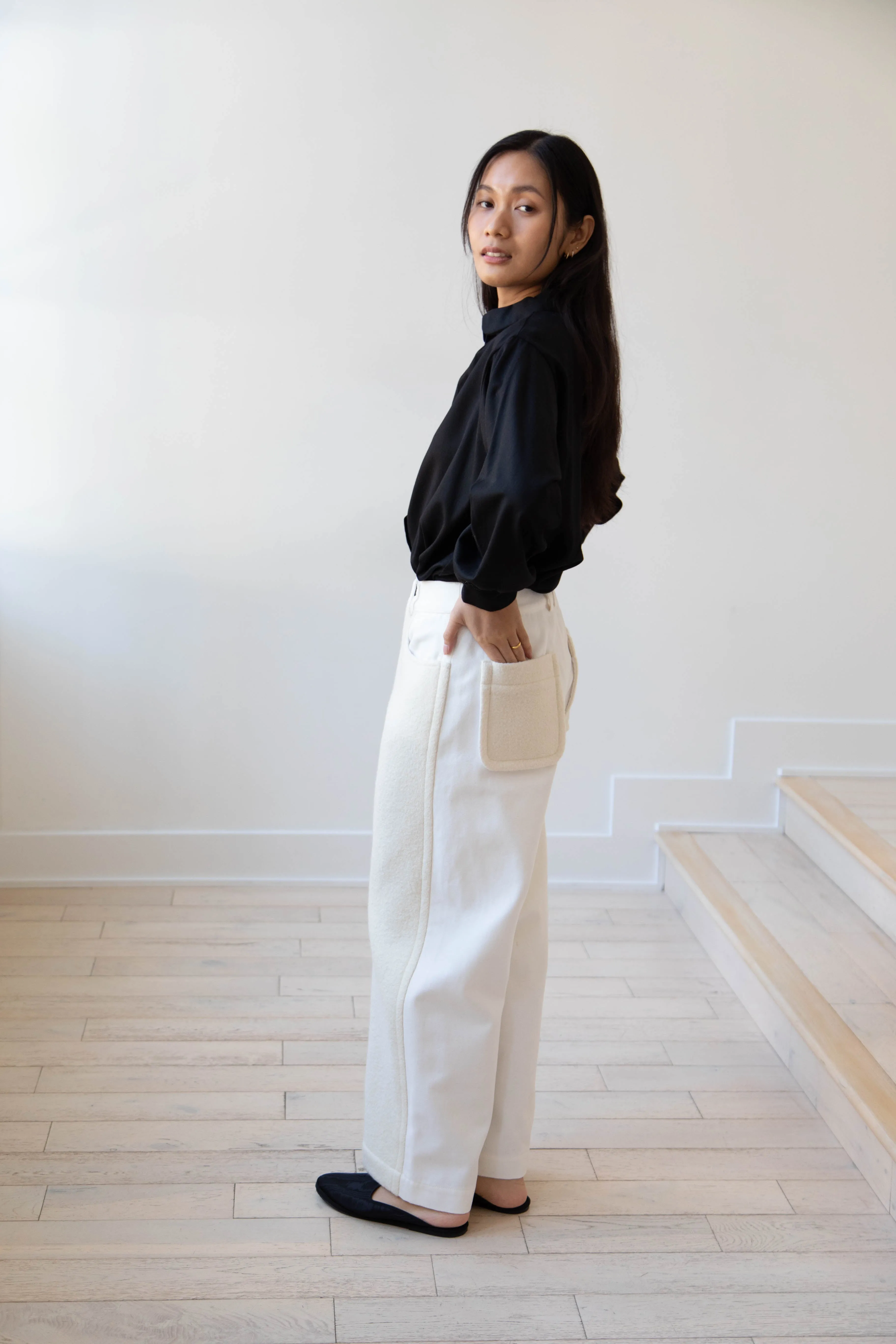 École de Curiosités | Peg Pants in White & Ecru