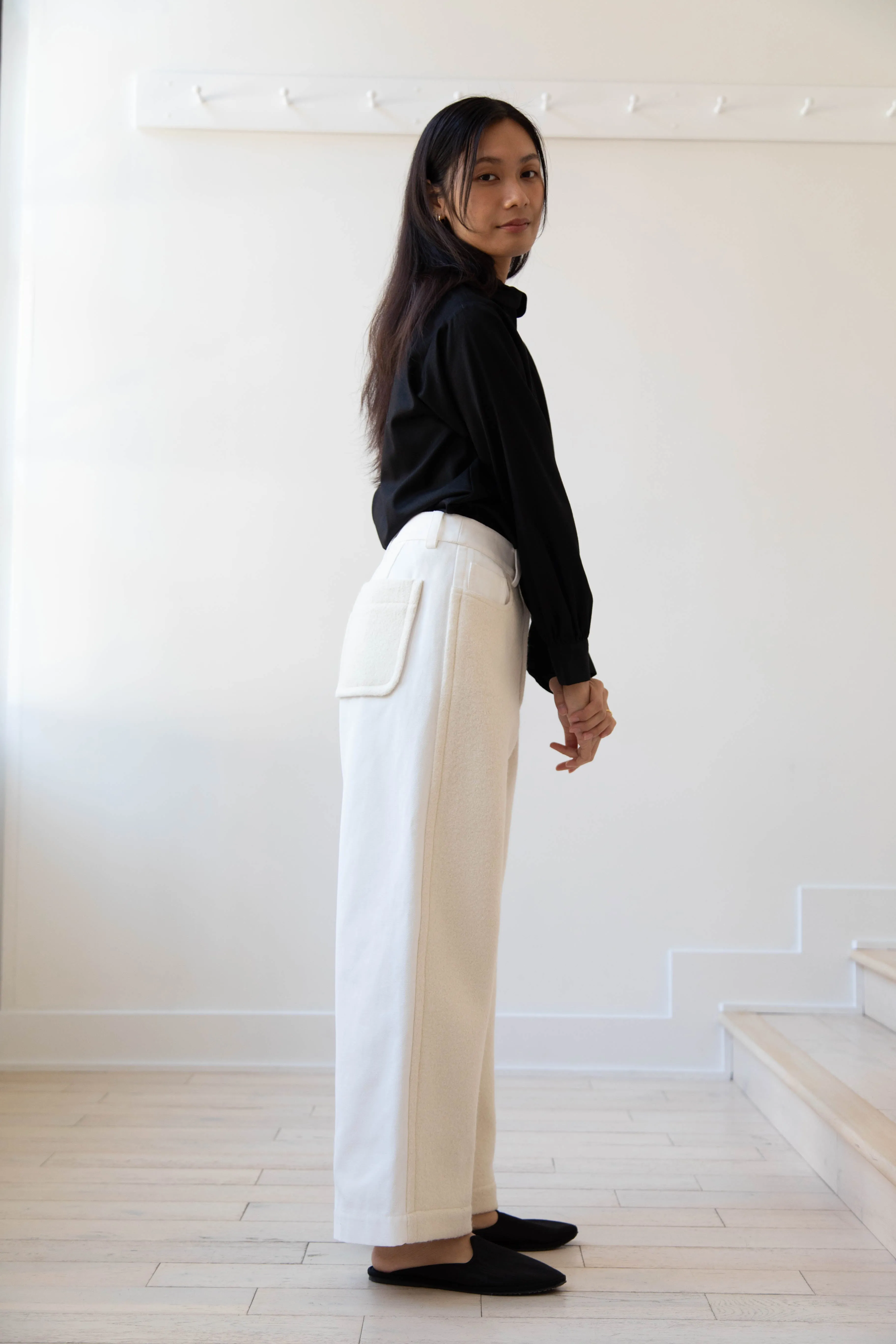 École de Curiosités | Peg Pants in White & Ecru