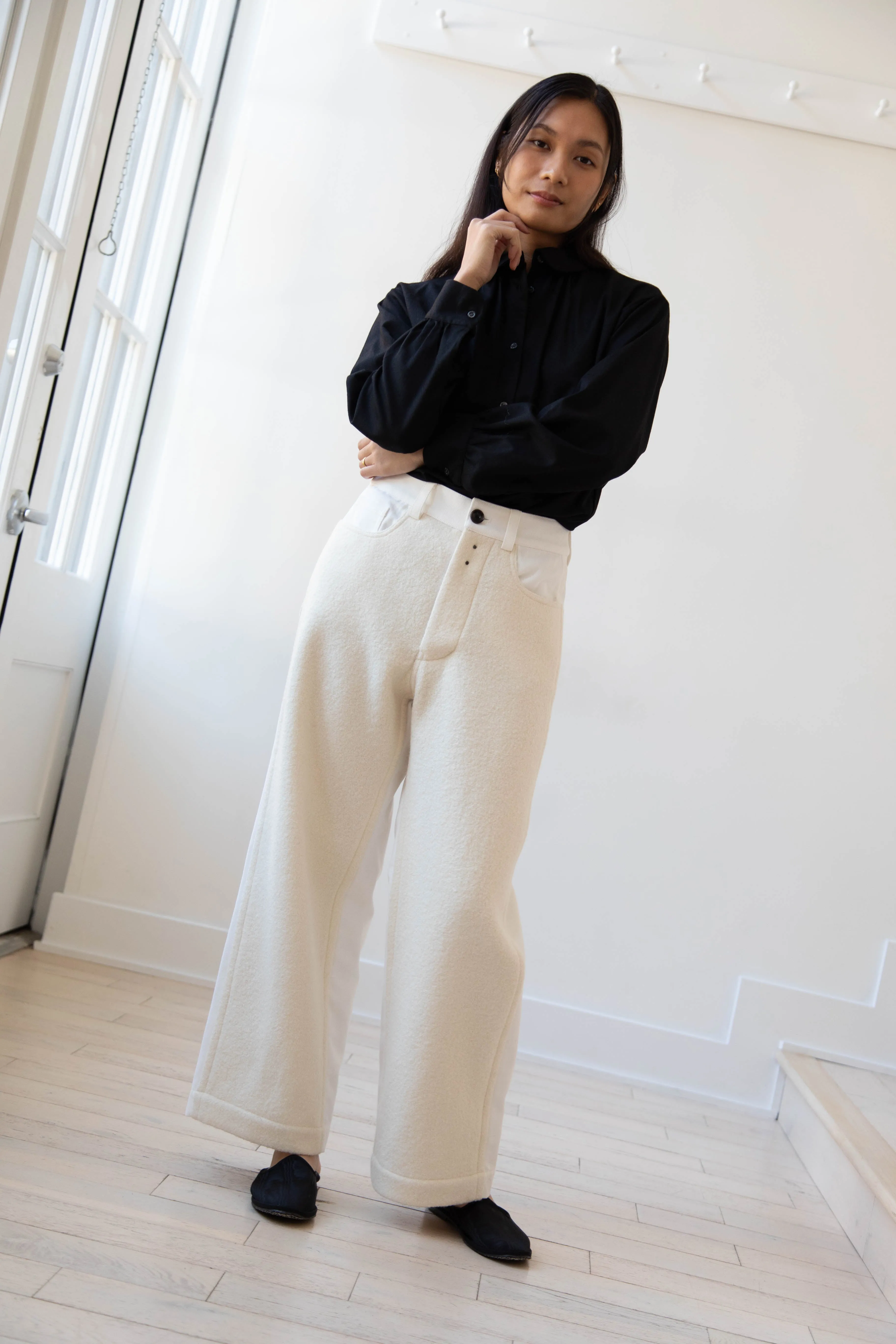 École de Curiosités | Peg Pants in White & Ecru