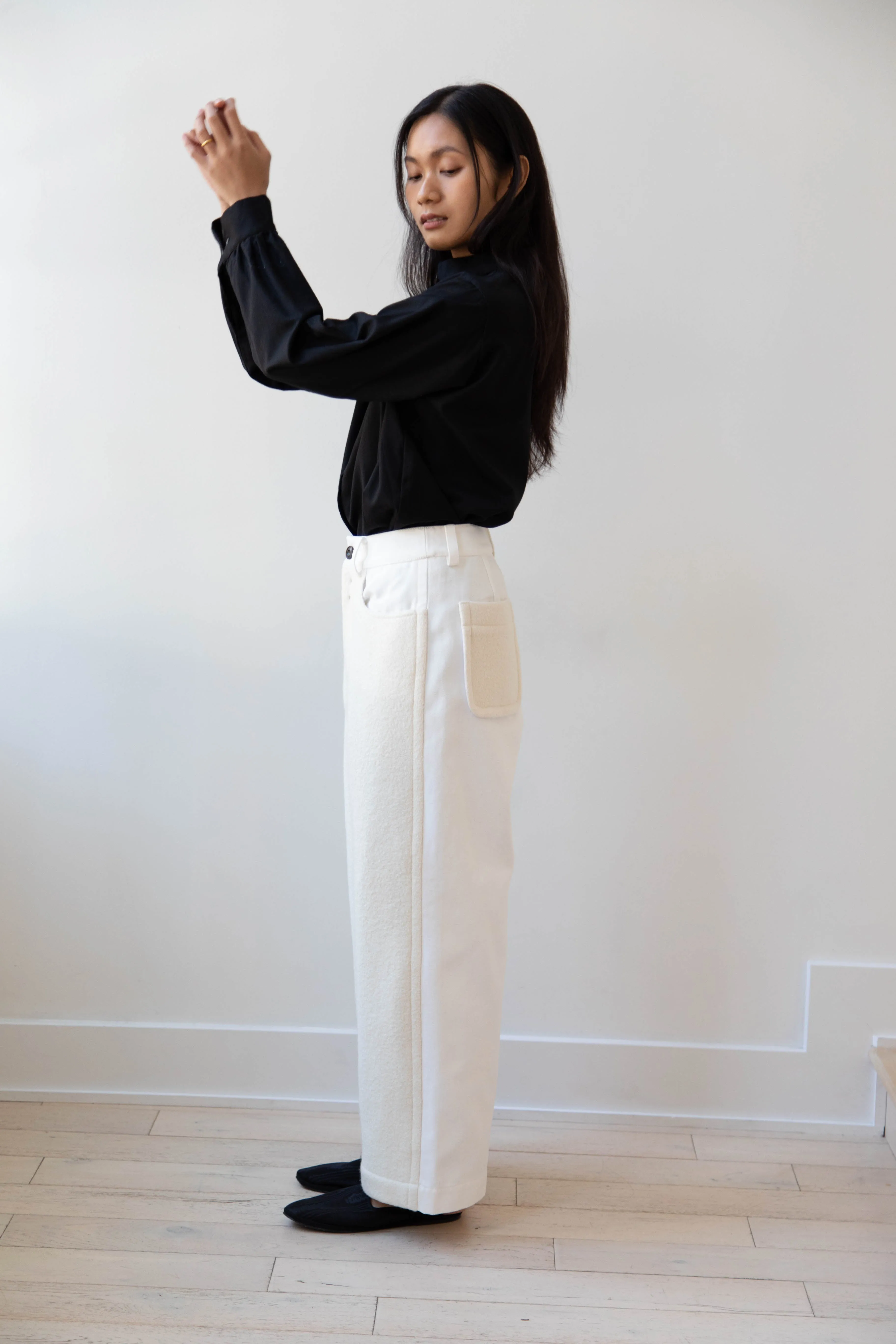 École de Curiosités | Peg Pants in White & Ecru
