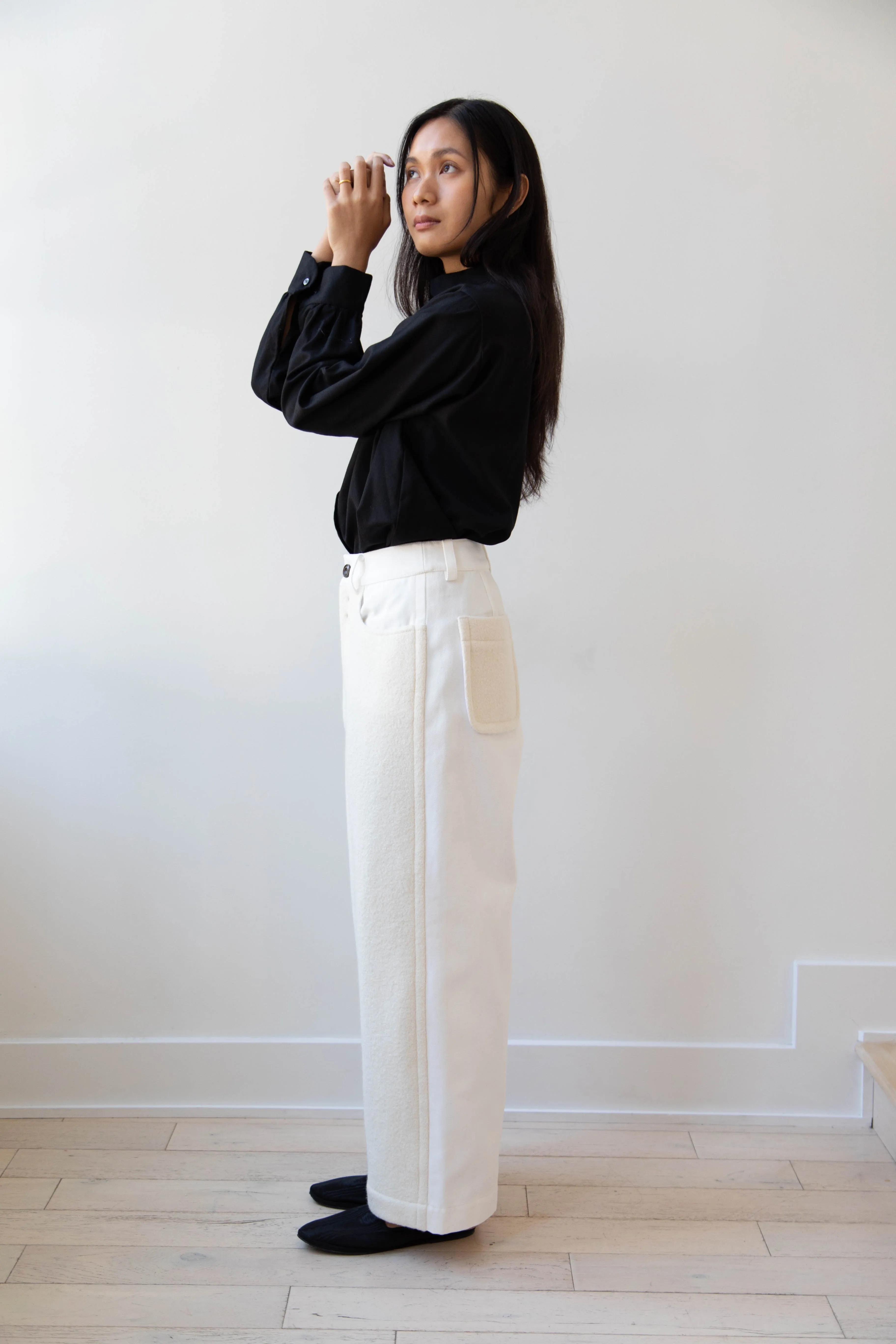 École de Curiosités | Peg Pants in White & Ecru