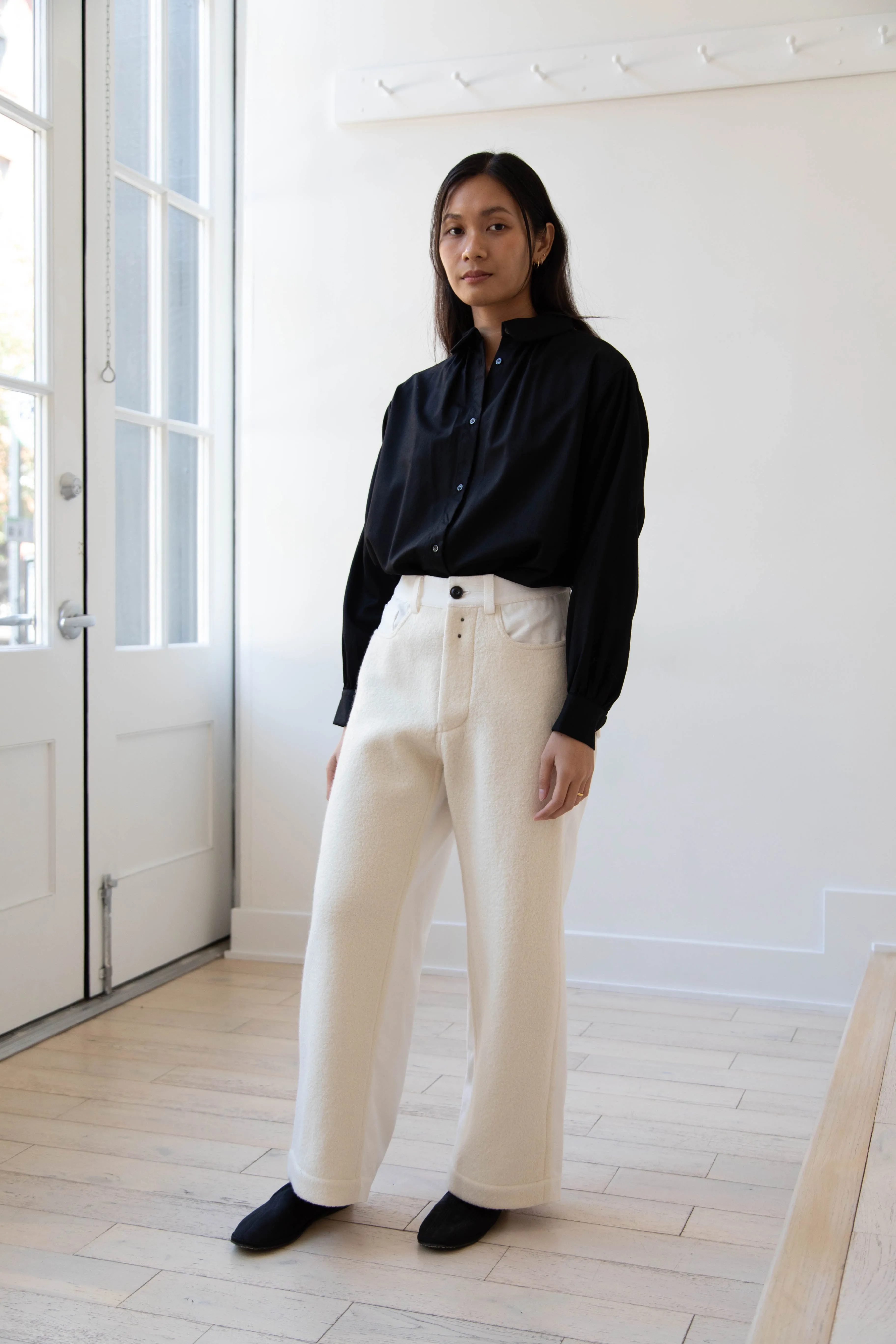 École de Curiosités | Peg Pants in White & Ecru