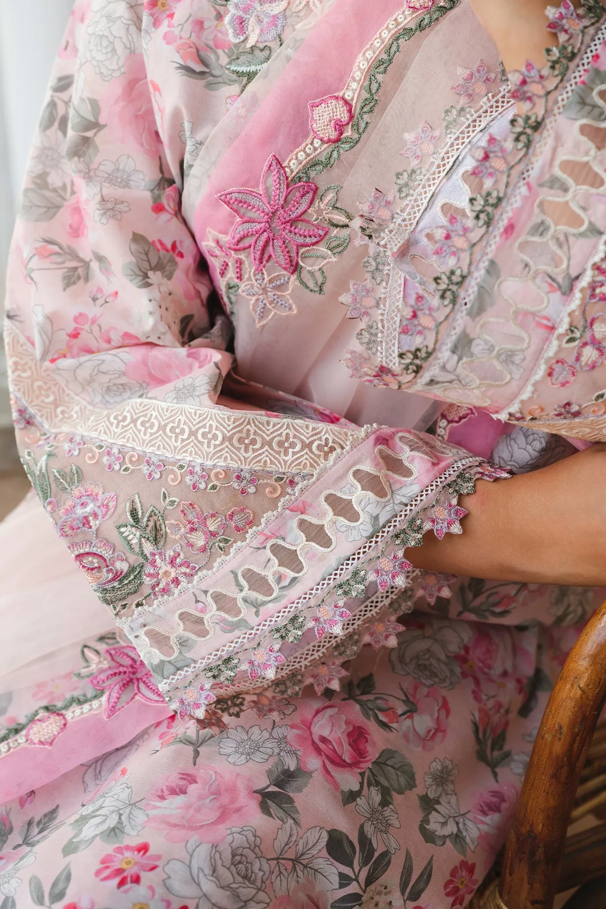 EMBROIDERED PRINTED LAWN UF-650
