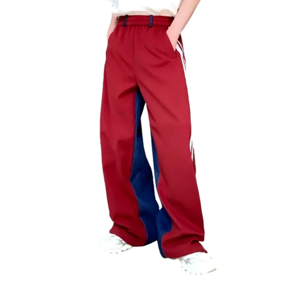 Fashionable medium rise jeans for men