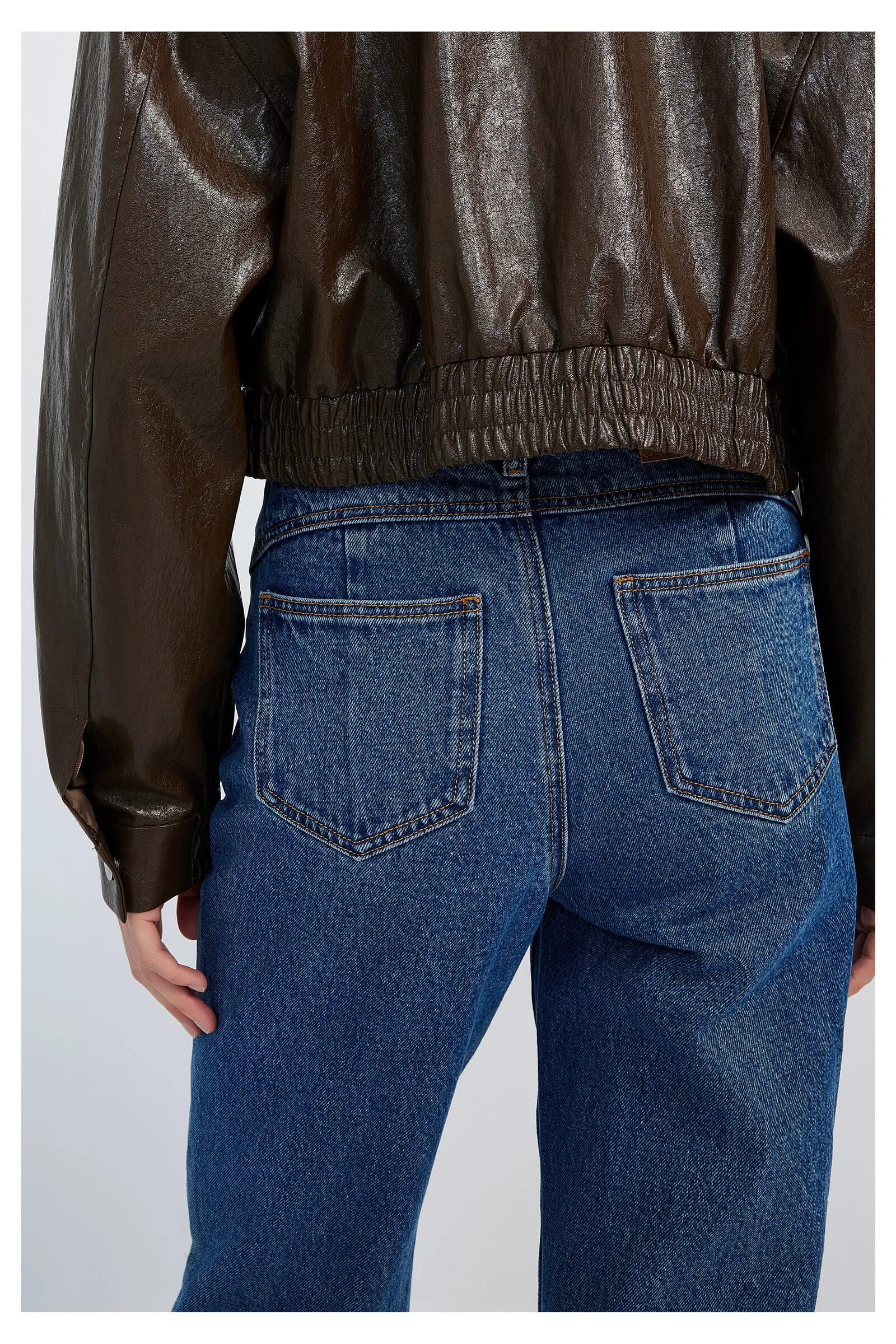 LILY Slim Straight Nine-Quarter Jeans