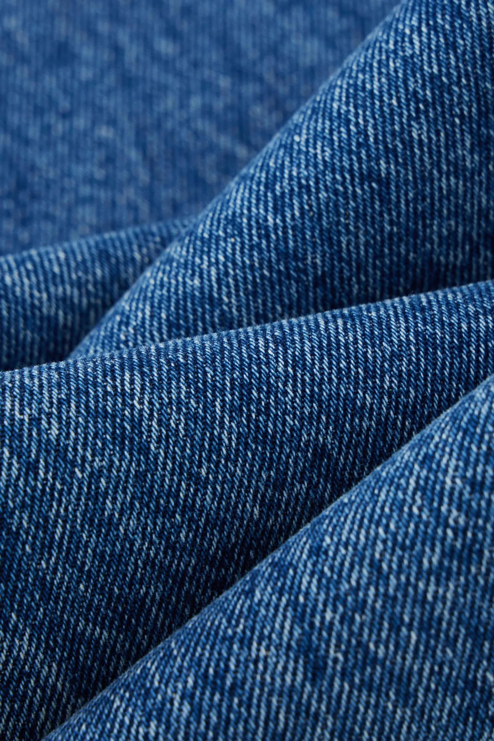 LILY Slim Straight Nine-Quarter Jeans