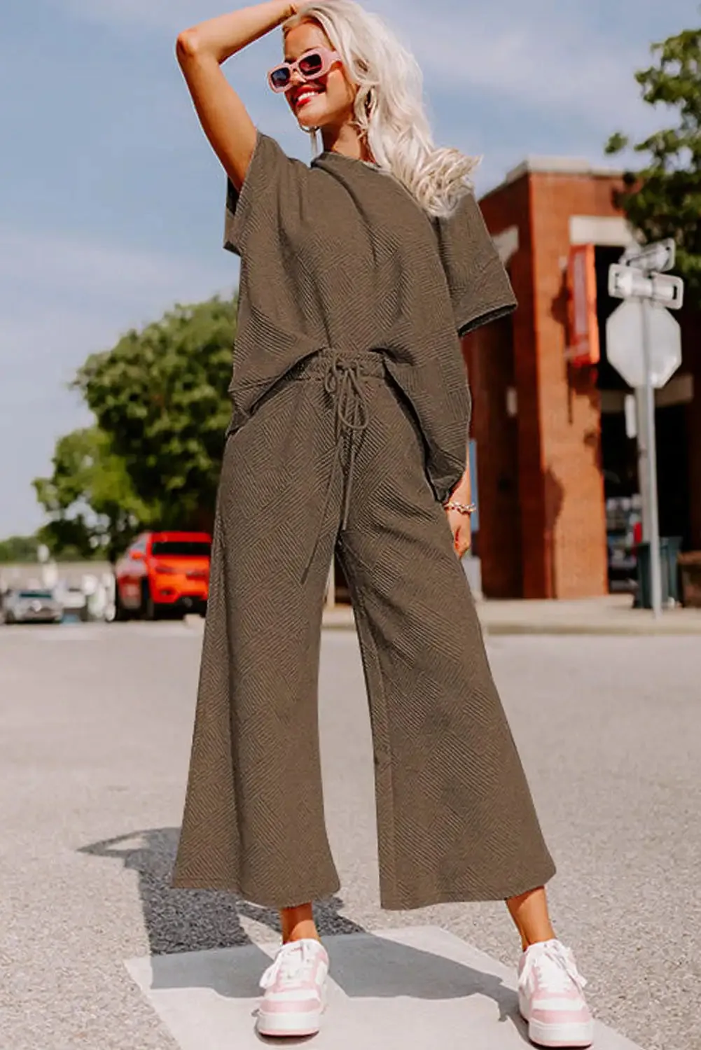 Textured Brown Loose Fit T Shirt and Pants Set