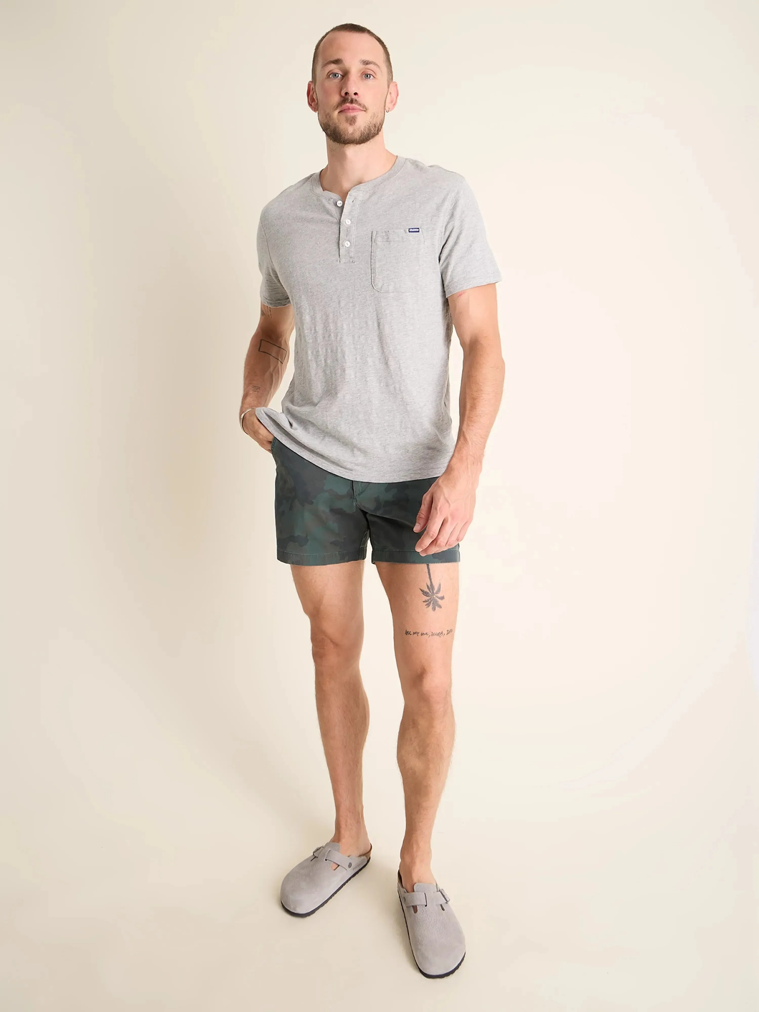The Camoflaugers 5.5" (Chino)